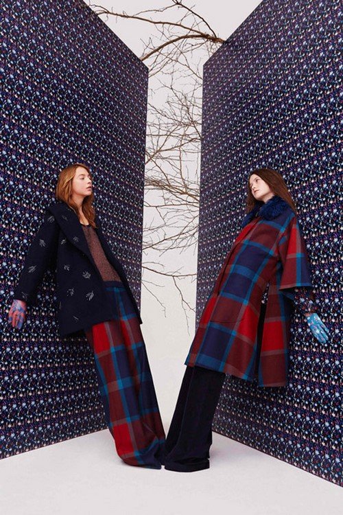 capa de la manera otoño-invierno de las mujeres 2017-2018: fotos, las ideas, capa fasonyModnye para el otoño-invierno de las mujeres 2017-2018: fotos, ideas, estilos (capa femenina) abrigo de la moda otoño-invierno de las mujeres de las mujeres capa 2017-2018: fotos, las ideas, capa fasonyModnye para el otoño-invierno 2017-2018 de la mujer: fotos, ideas, estilos