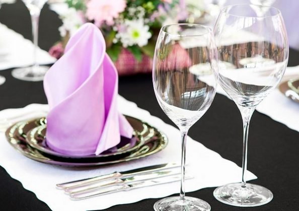 Servir la mesa de vacaciones: lo agradable a poner la mesa en el hogar - tabla de vacaciones fotoServirovka: lo agradable a poner la mesa en el hogar - una foto (fondo https, https ledysoveti) https ledysoveti servir la mesa de vacaciones: lo agradable a poner la mesa en el hogar - tabla de vacaciones fotoServirovka: lo agradable a poner la mesa en el hogar - foto