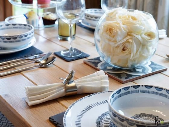 Servir la mesa de vacaciones: lo agradable a poner la mesa en el hogar - tabla de vacaciones fotoServirovka: lo agradable a poner la mesa en el hogar - una foto (fondo https, https ledysoveti) https fondo Vector de la porción vacaciones: lo agradable a poner la mesa en el hogar - tabla de vacaciones fotoServirovka: lo agradable a poner la mesa en el hogar - foto
