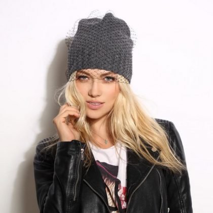 Sombreros de invierno para las mujeres 2017 - 2018 de la siguiente manera: una foto, un modelo trendyZimnie sombreros para las mujeres 2017 - 2018 de la siguiente manera: foto, modelos, tendencias (fondo https) fondo https Sombreros de invierno para las mujeres 2017 - 2018 de la siguiente manera: una foto, un modelo trendyZimnie sombreros para las mujeres 2017 - 2018 de la siguiente manera: foto, modelos, tendencias