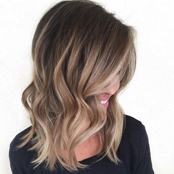 La coloración del cabello más de moda 2017-2018: fotoSamoe cabello de moda para colorear 2017-2018: foto (2017-2018 años, la coloración del cabello) El tinte para el cabello de moda para teñir el cabello 2017-2018: fotoSamoe cabello de moda para colorear 2017-2018: foto