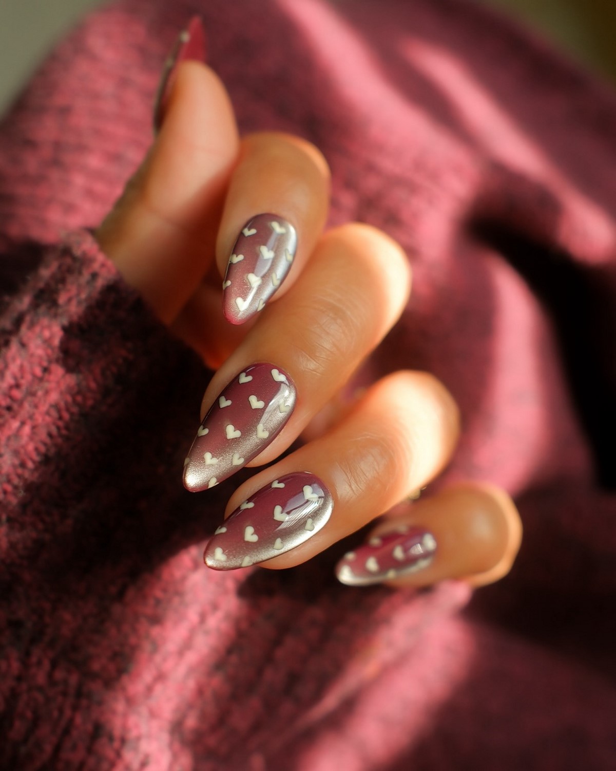 Модный маникюр на День святого Валентина 2026 с настроением любви