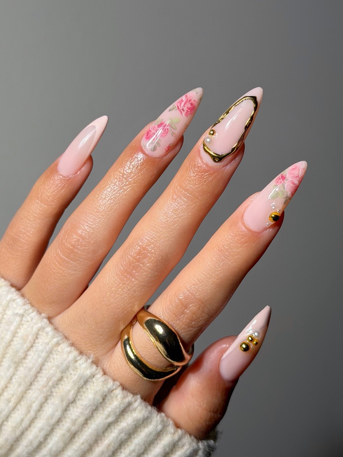 Модный маникюр на День святого Валентина 2026 с настроением любви