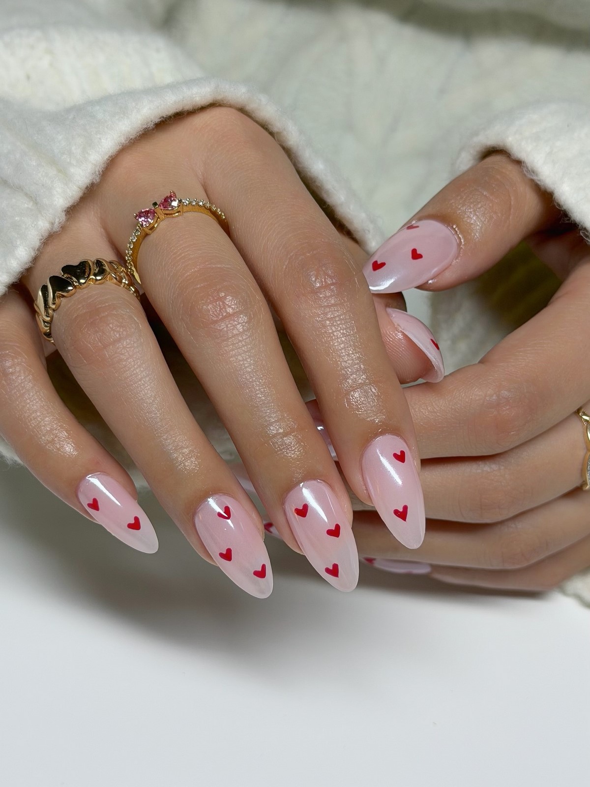 Модный маникюр на День святого Валентина 2026 с настроением любви