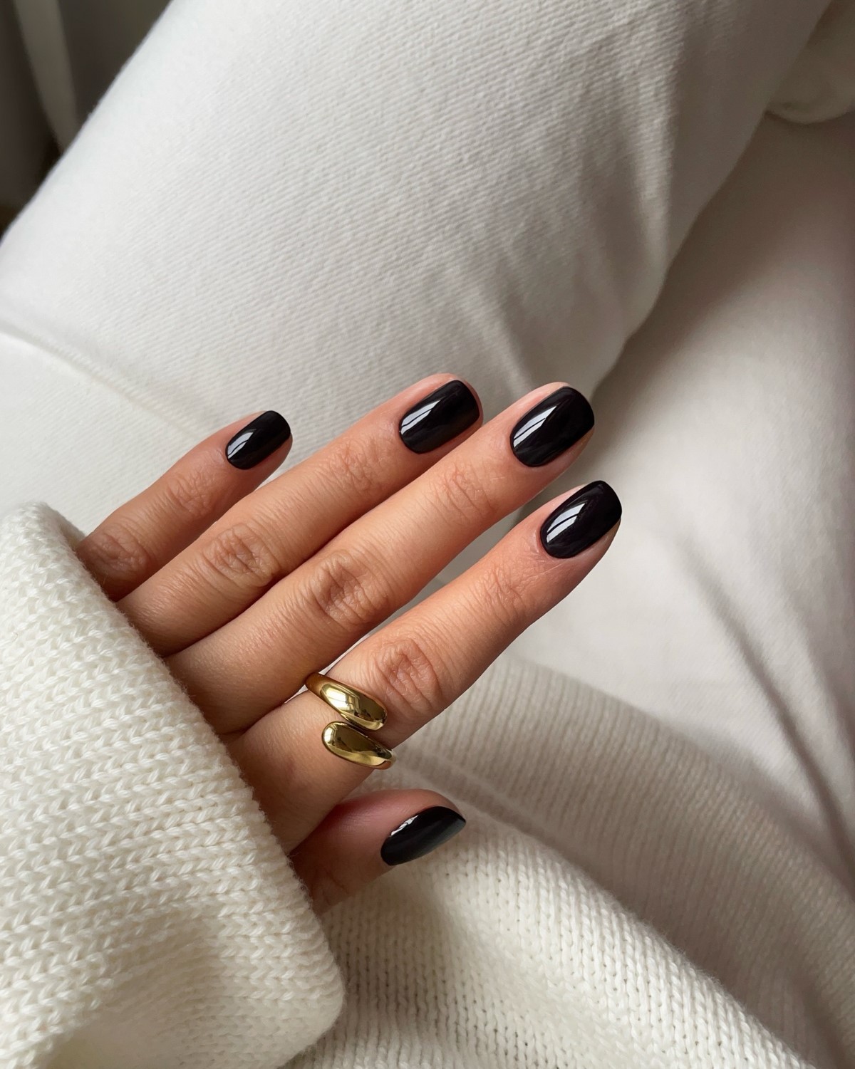 Маникюр на короткие ногти 2026 с эффектом дорогого салона