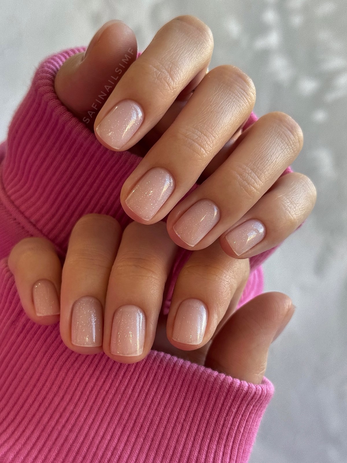 Маникюр на короткие ногти 2026 с эффектом дорогого салона