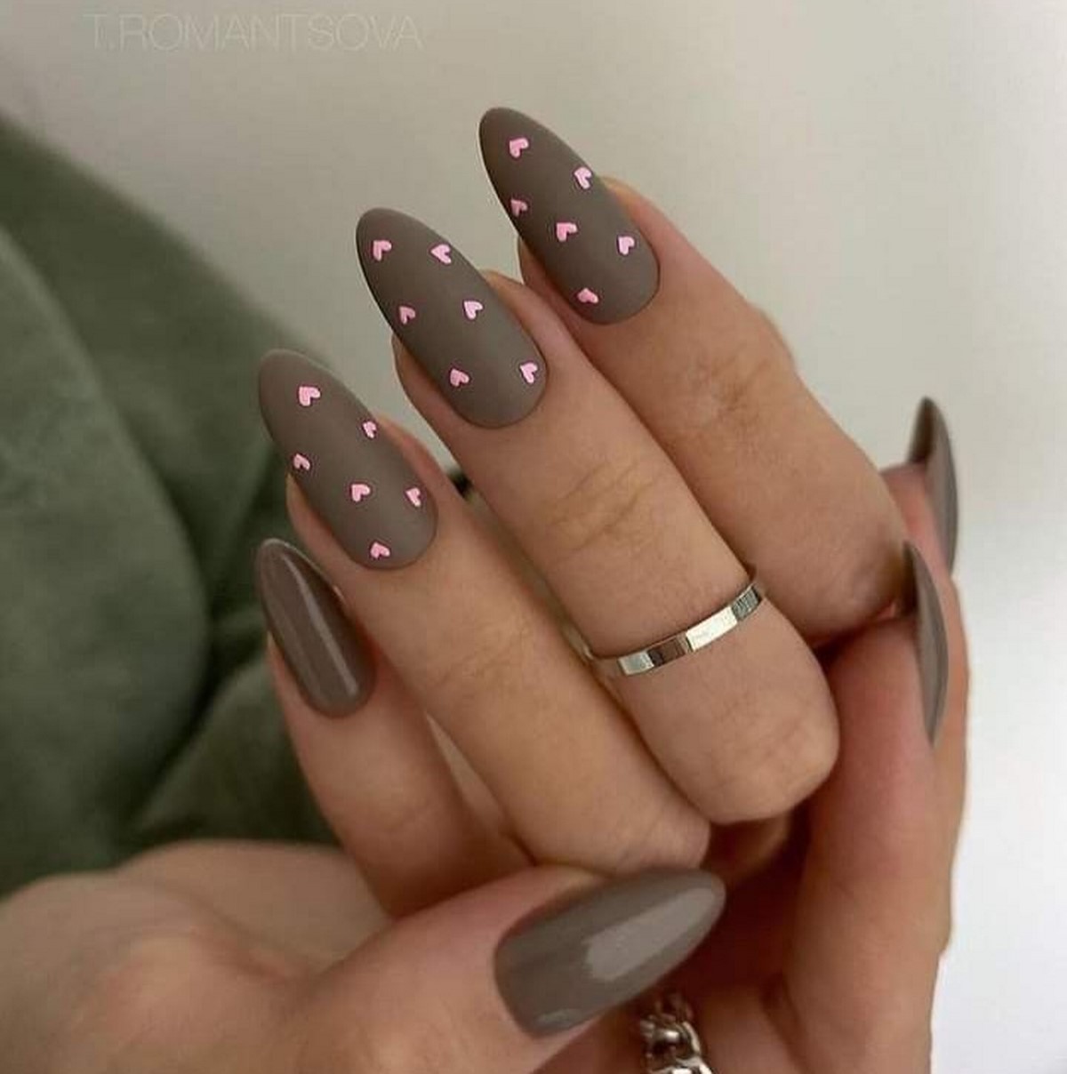 Модный маникюр на День святого Валентина 2026 с настроением любви