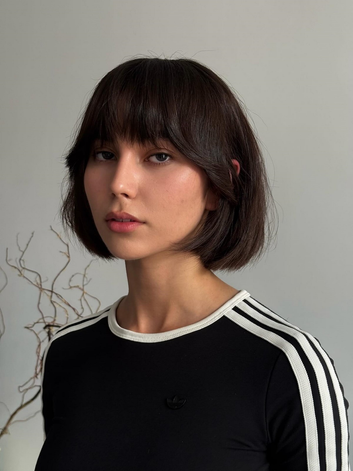 Каре с мягким срезом весной 2026: форма, которая держит объем и выглядит дорого