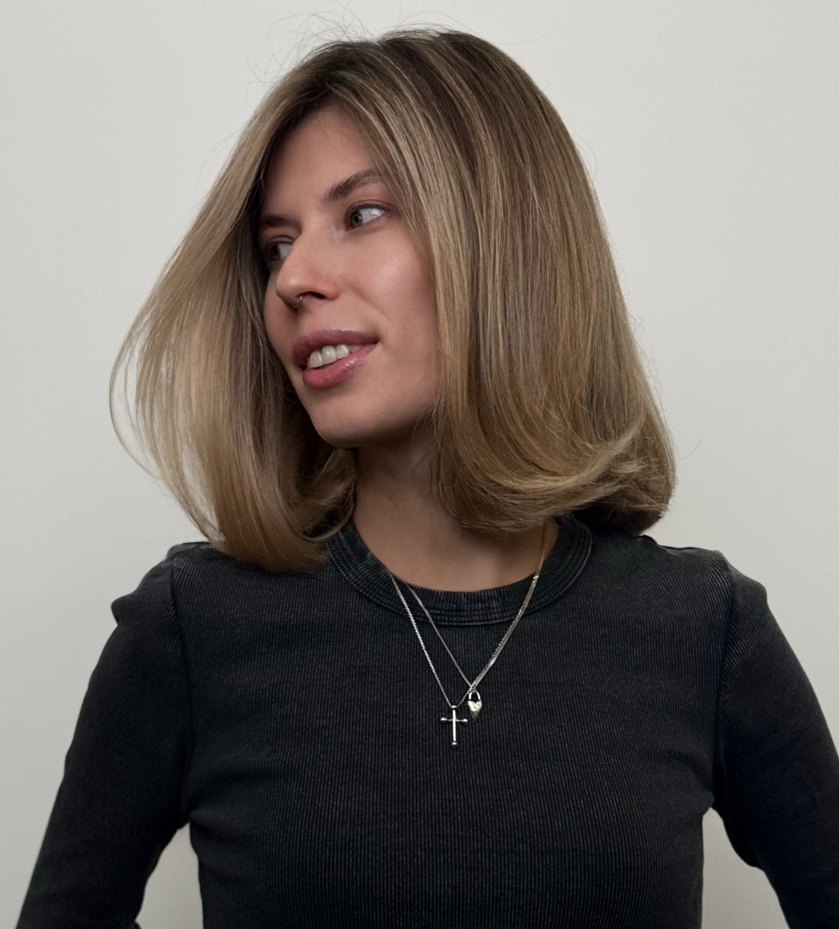 Каре с мягким срезом весной 2026: форма, которая держит объем и выглядит дорого