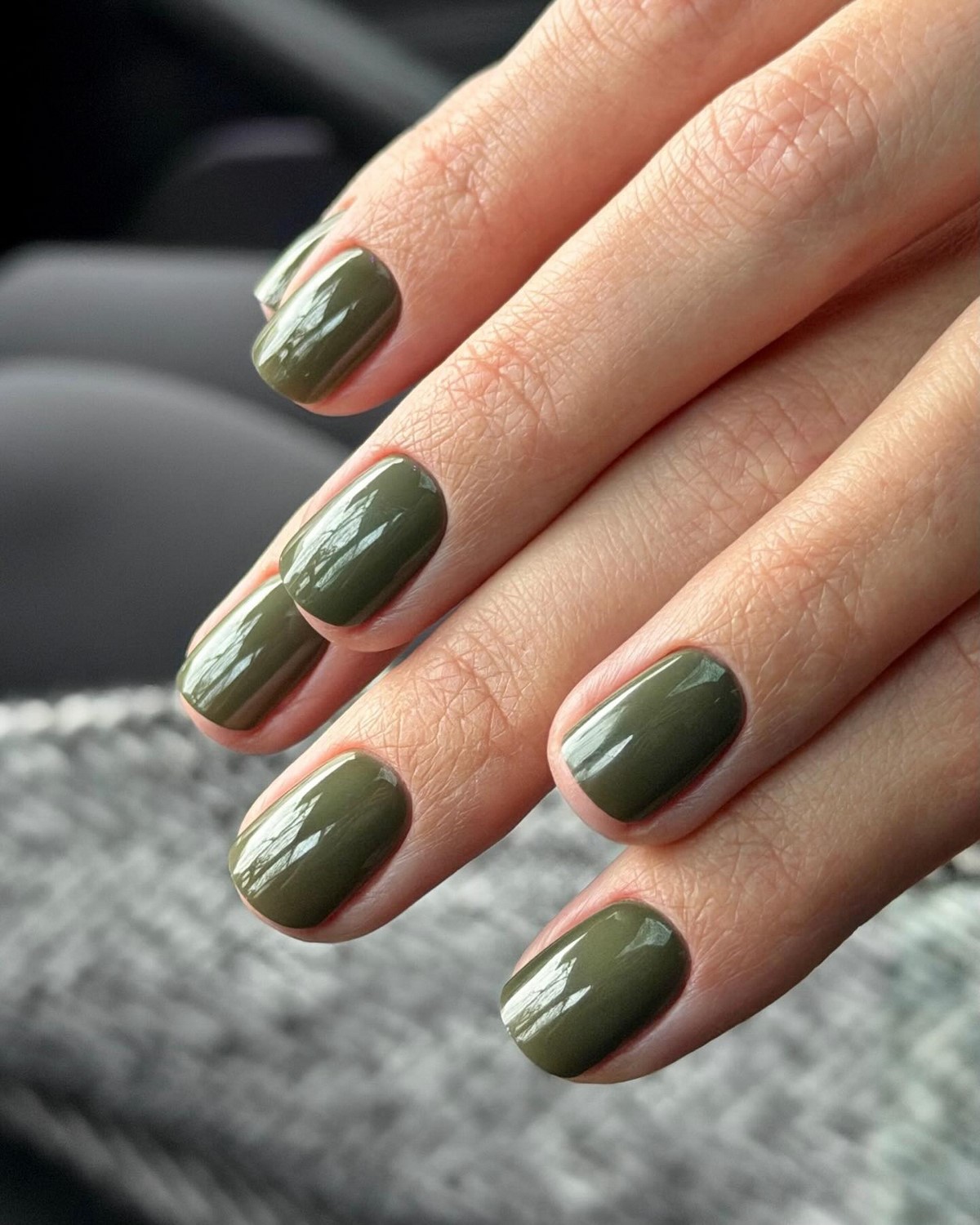 Самый модный цвет на ногтях прямо сейчас, и это зеленый