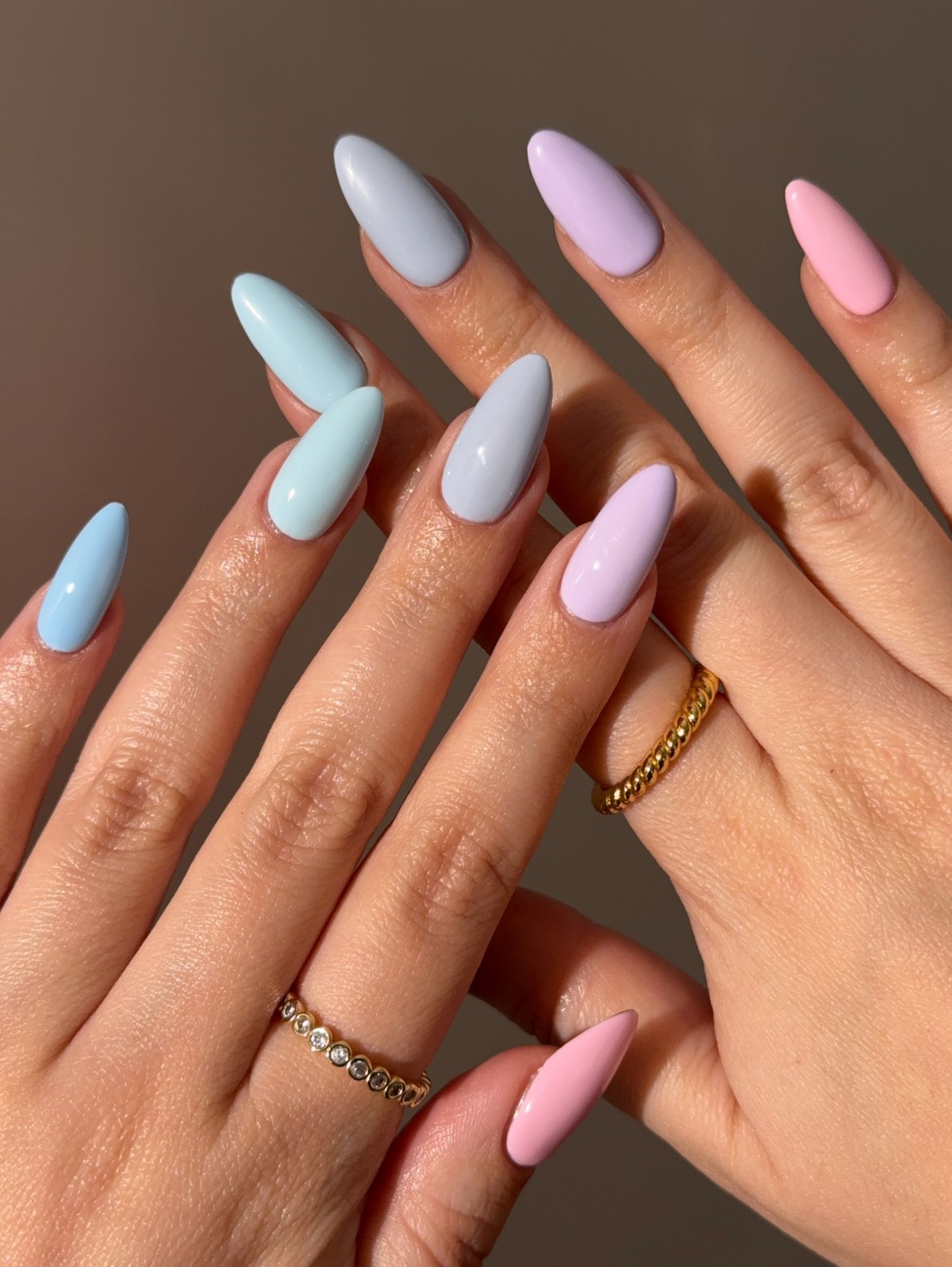 Пастельный маникюр весны 2026: самые свежие оттенки сезона