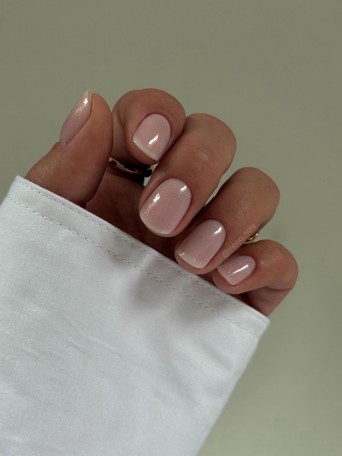 Маникюр 2026: чистый дизайн, который делает руки элегантнее