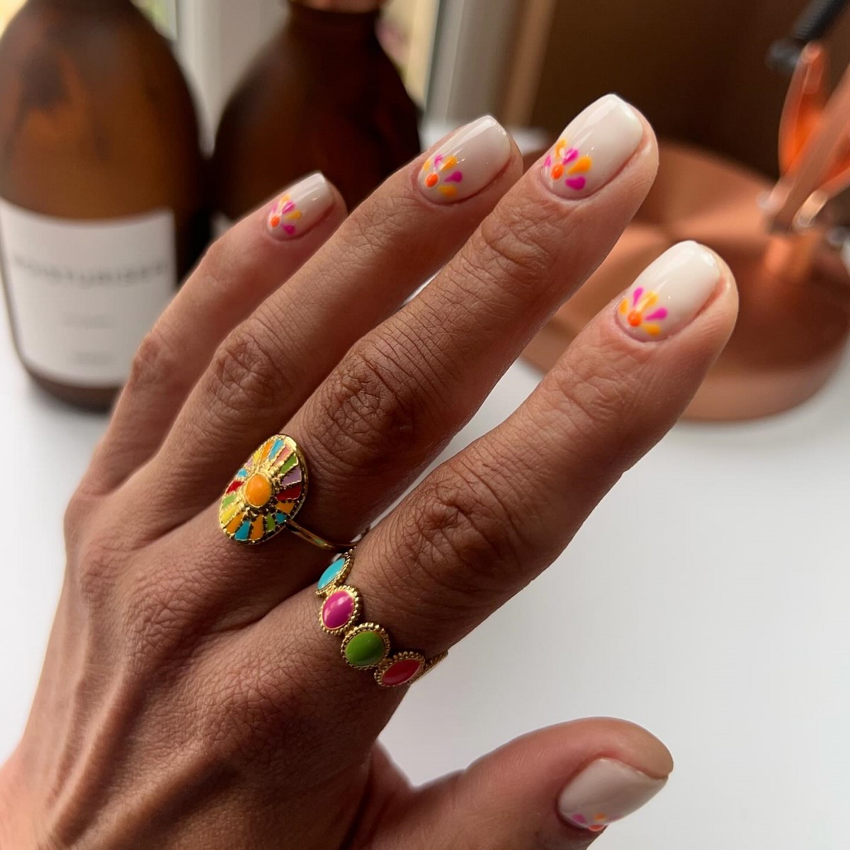 Маникюр 2026: чистый дизайн, который делает руки элегантнее