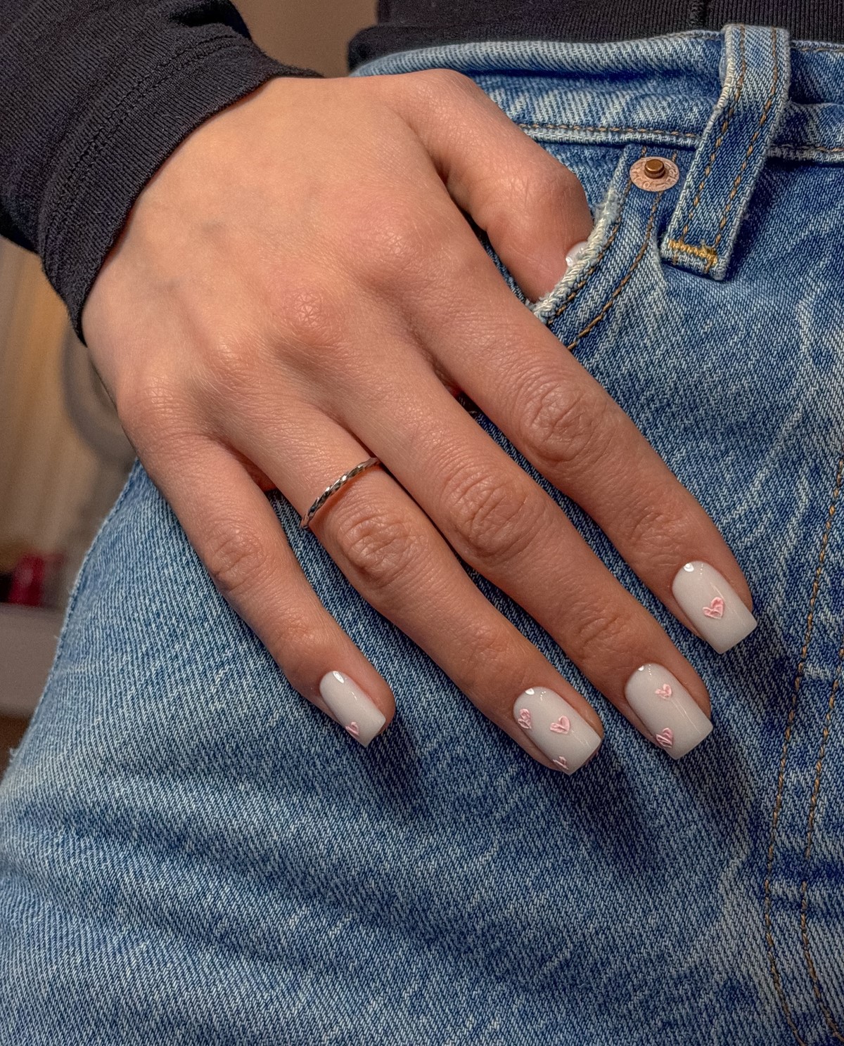 Маникюр 2026: чистый дизайн, который делает руки элегантнее