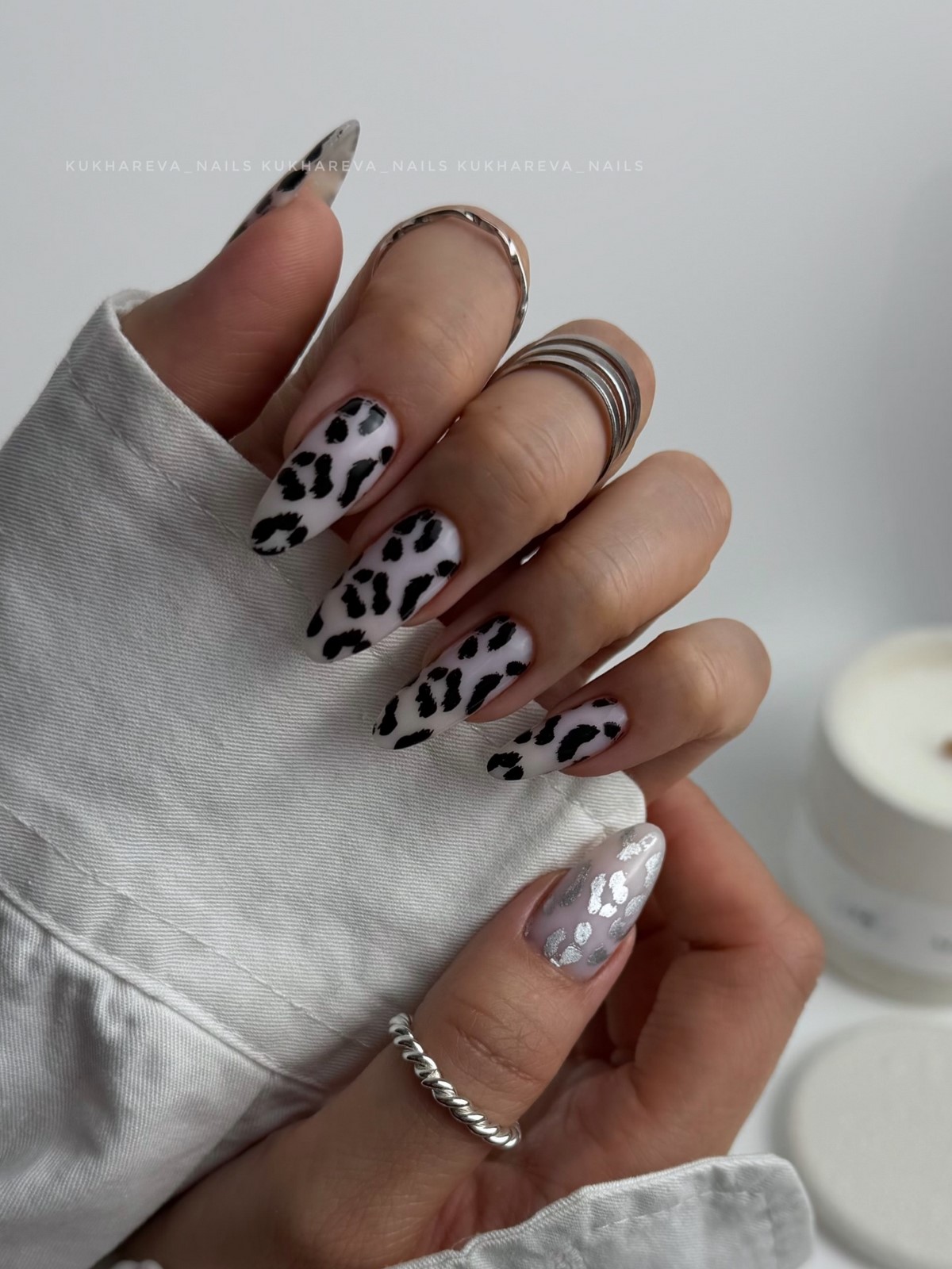 Маникюр весны 2026: оттенки, которые делают руки моложе и элегантнее