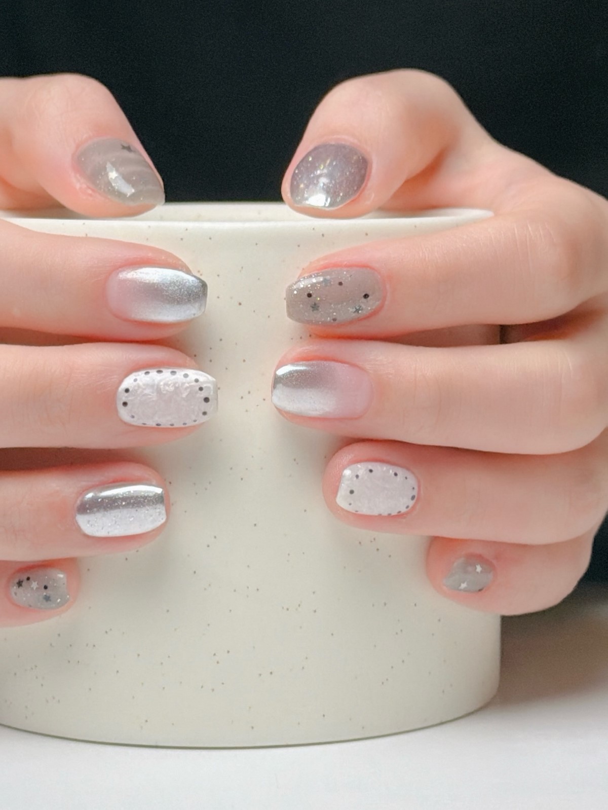 Маникюр весны 2026: оттенки, которые делают руки моложе и элегантнее