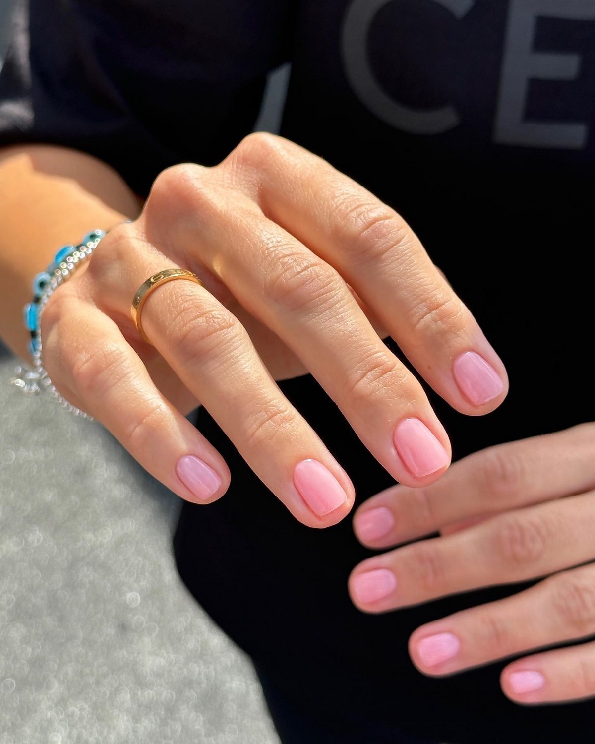 Пастельный маникюр весны 2026: самые свежие оттенки сезона